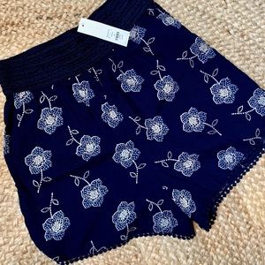 New Francesca’s Floral Print Shorts, Size S